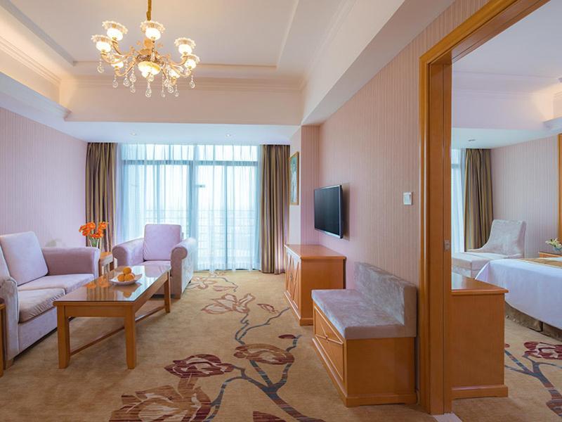 Vienna Hotel Huizhou Baiyun Road מראה חיצוני תמונה